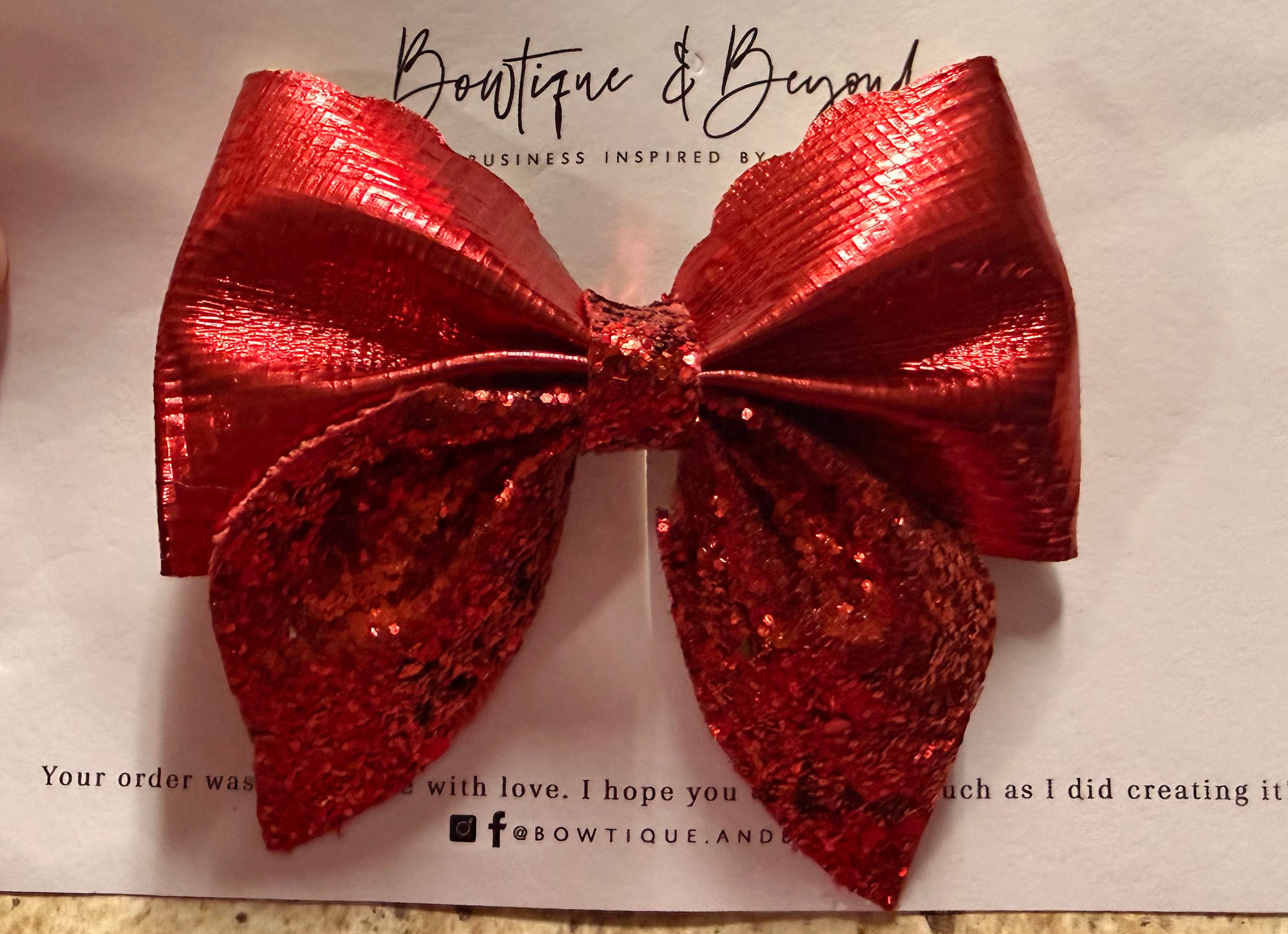 Love Struck Bow Clip