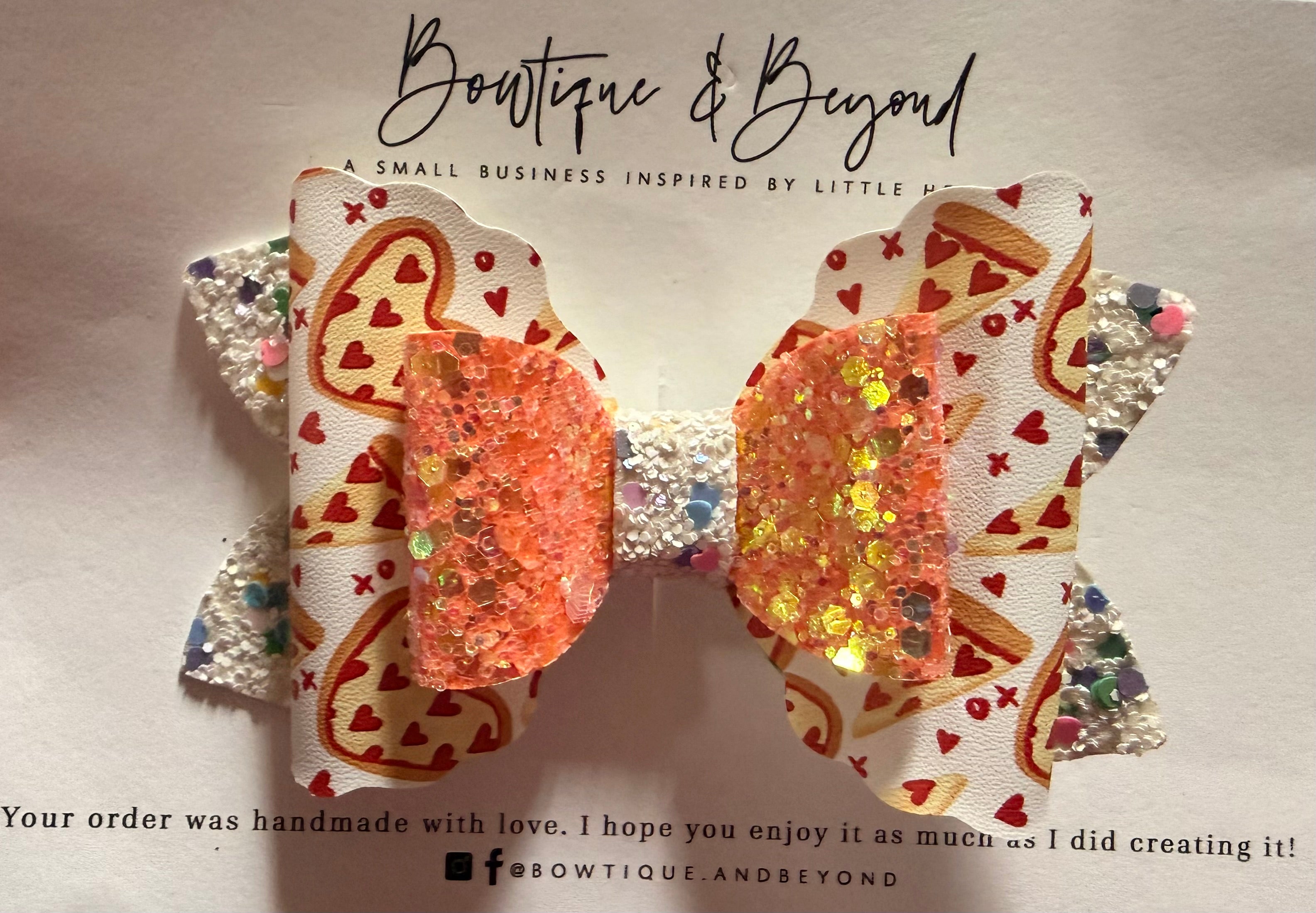 Love at First Slice Bow Clip