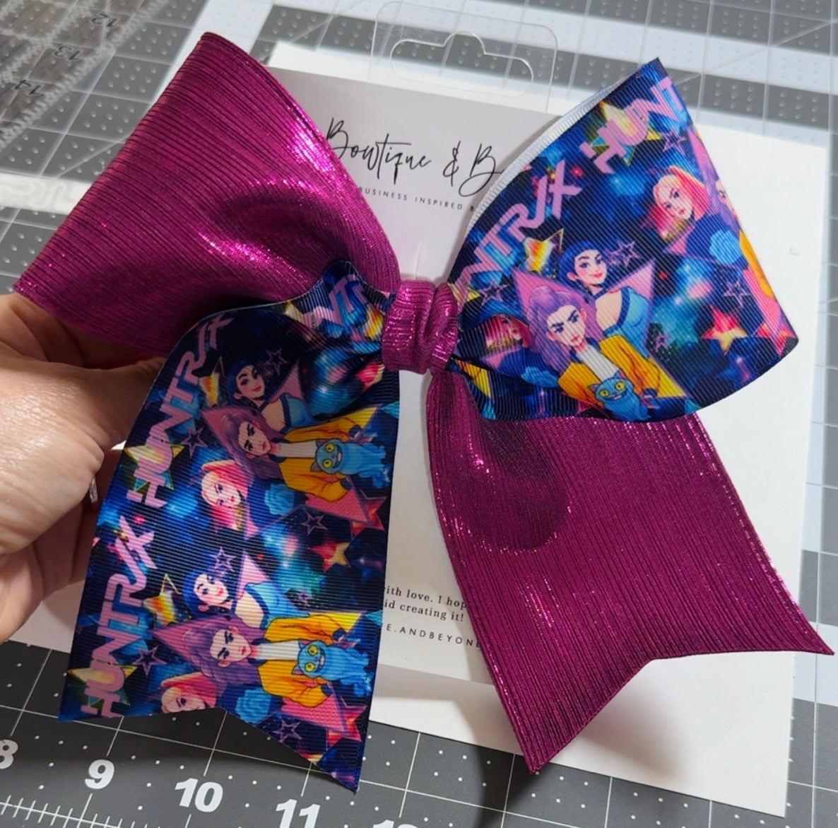 K-Pop Demon Hunters Cheer Bow