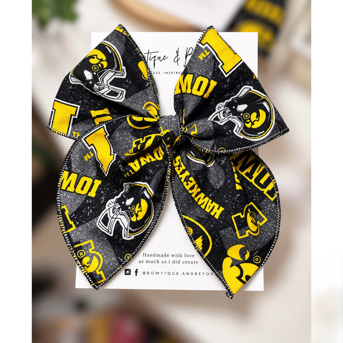 Hawkeye Pride - Classic Bow
