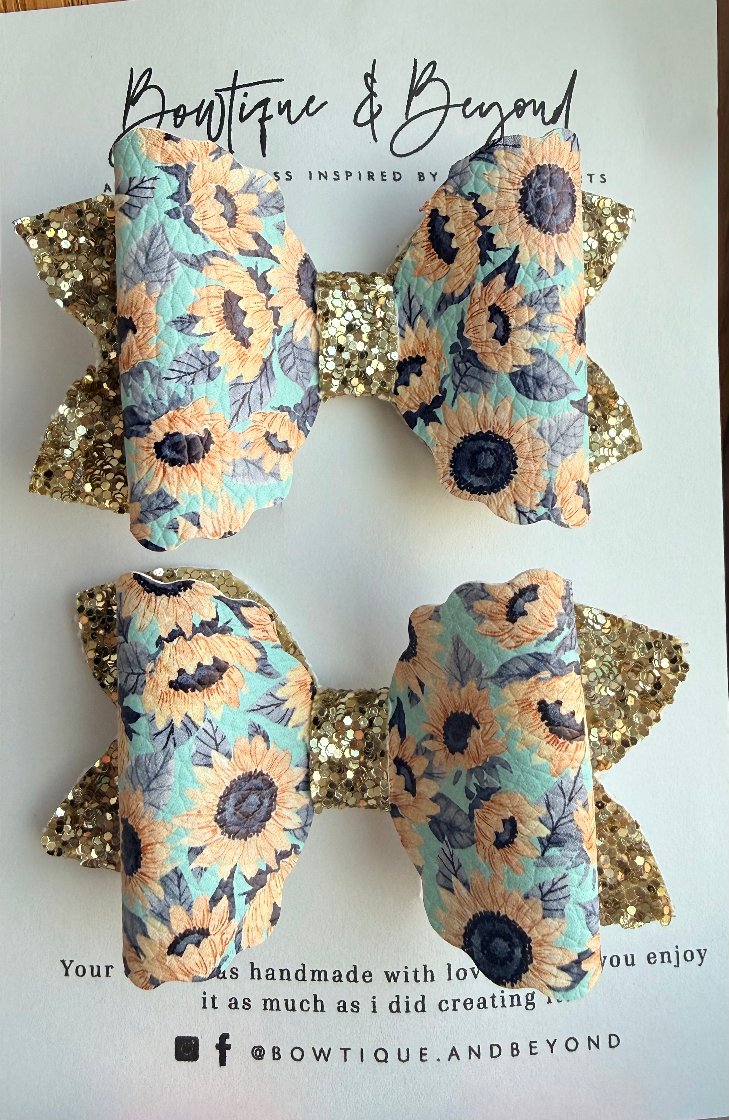 Sunflower Glow Clip Set