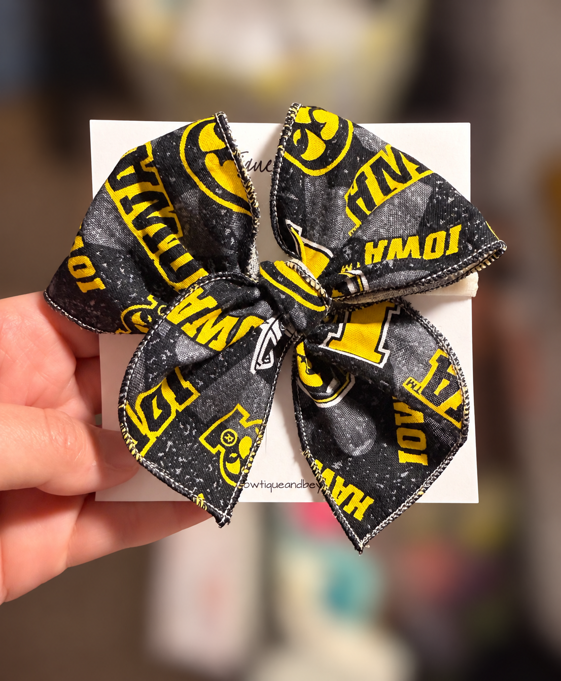 Hawkeye Pride - Mini Bow